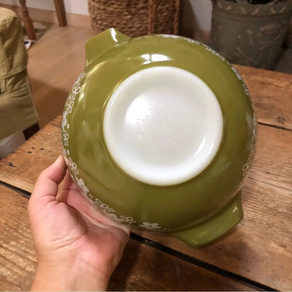 Vintage Pyrex Mixing Bowls - Spring Blossom - Picture 10 of 12